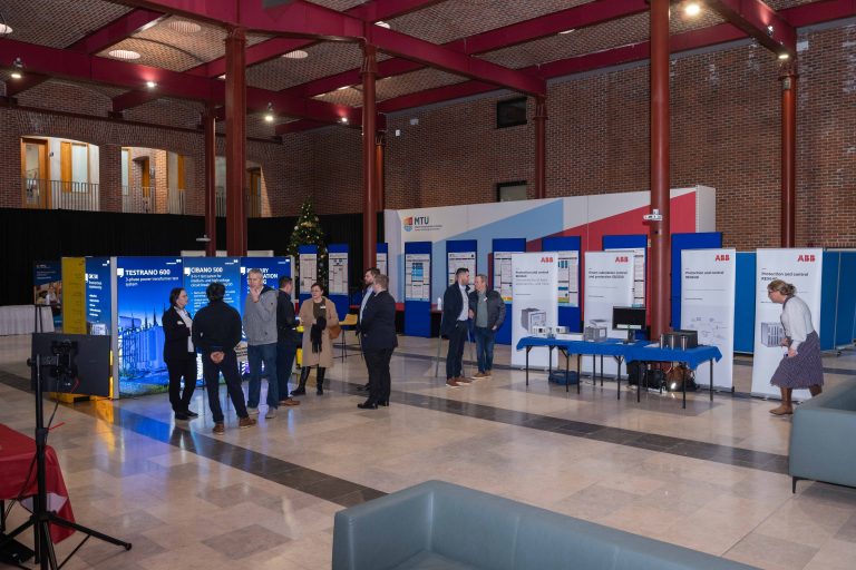 PowerGRID 2025 Conference at Munster Technological University (MTU), Bishopstown Campus, Cork, on January 9, 2025. The conference addresses  the challenge of upgrading the electricity grid to meet climate change objectives with renewable energy integration and  increasing electrical loads due to the sustainable electrification of transport and heating.

Photo Joleen Cronin